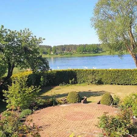 Private With Excellent View To River *
